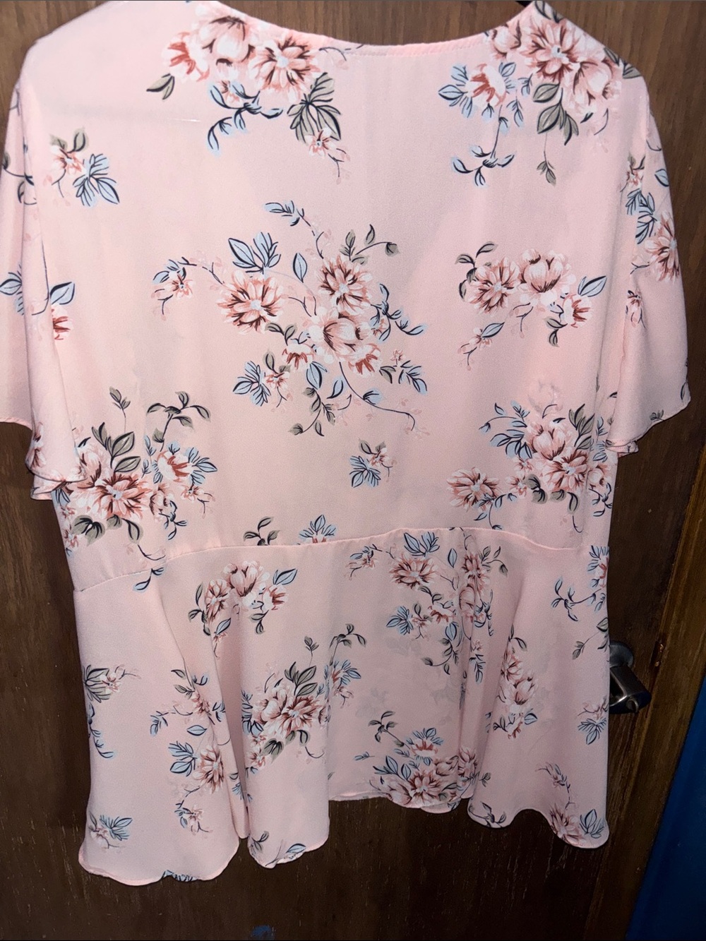 torrid Blush Pink Floral V-Neck Ruffle Sleeve Tunic - Picture 4 of 8